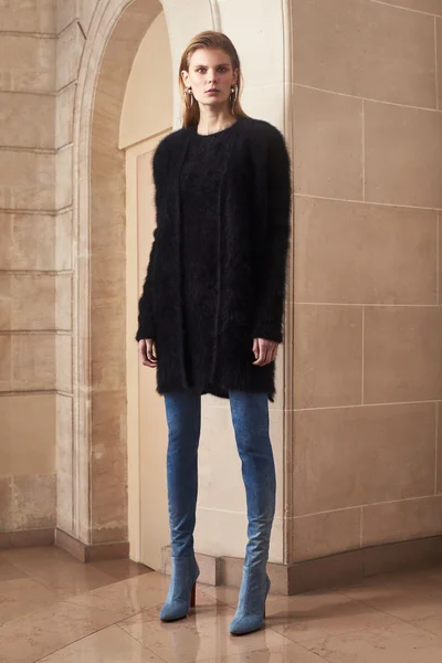 Look 15